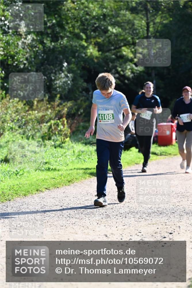27.09.2026 - 35. Volkslauf durch das schöne Alstertal Dr. Thomas Lammeyer http://msf.ph/oto/10569072 27.09.2026 10:56:07 Laufen 4108, 4062, 406 meine-sportfotos.de