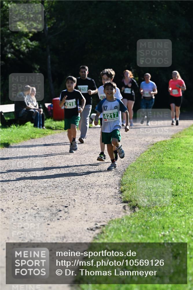 27.09.2026 - 35. Volkslauf durch das schöne Alstertal Dr. Thomas Lammeyer http://msf.ph/oto/10569126 27.09.2026 10:56:16 Laufen 4218, 1219, 10, 4217 meine-sportfotos.de