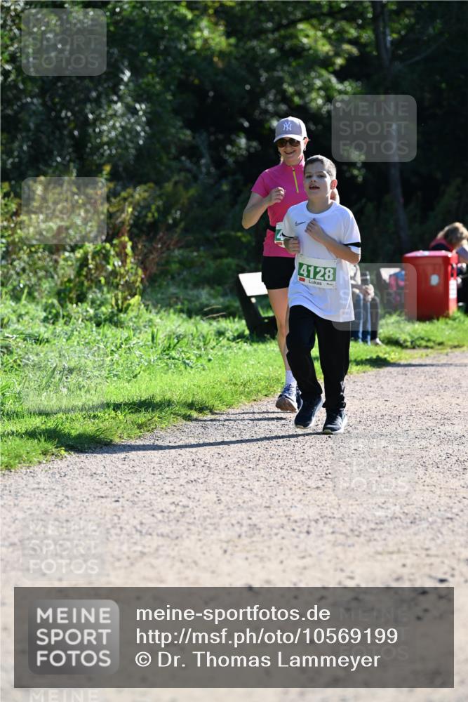 27.09.2026 - 35. Volkslauf durch das schöne Alstertal Dr. Thomas Lammeyer http://msf.ph/oto/10569199 27.09.2026 10:56:30 Laufen 4128 meine-sportfotos.de