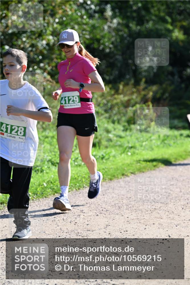 27.09.2026 - 35. Volkslauf durch das schöne Alstertal Dr. Thomas Lammeyer http://msf.ph/oto/10569215 27.09.2026 10:56:33 Laufen 4128, 4129 meine-sportfotos.de