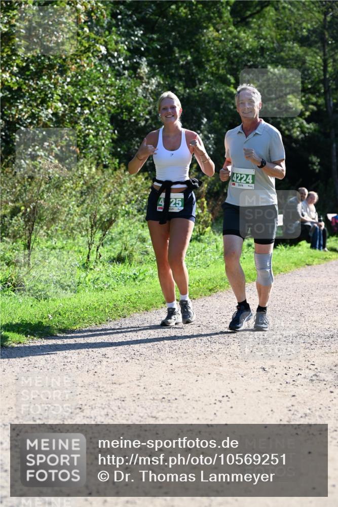 27.09.2026 - 35. Volkslauf durch das schöne Alstertal Dr. Thomas Lammeyer http://msf.ph/oto/10569251 27.09.2026 10:56:50 Laufen 4224 meine-sportfotos.de