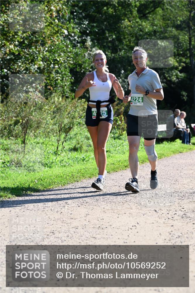 27.09.2026 - 35. Volkslauf durch das schöne Alstertal Dr. Thomas Lammeyer http://msf.ph/oto/10569252 27.09.2026 10:56:50 Laufen 425, 4224 meine-sportfotos.de
