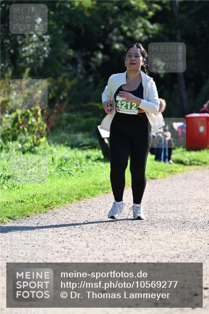 27.09.2026 - 35. Volkslauf durch das schöne Alstertal Dr. Thomas Lammeyer http://msf.ph/oto/10569277 27.09.2026 10:57:07 Laufen 4212 meine-sportfotos.de