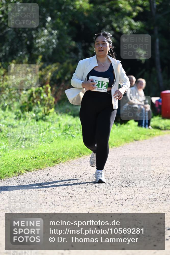 27.09.2026 - 35. Volkslauf durch das schöne Alstertal Dr. Thomas Lammeyer http://msf.ph/oto/10569281 27.09.2026 10:57:08 Laufen 212 meine-sportfotos.de