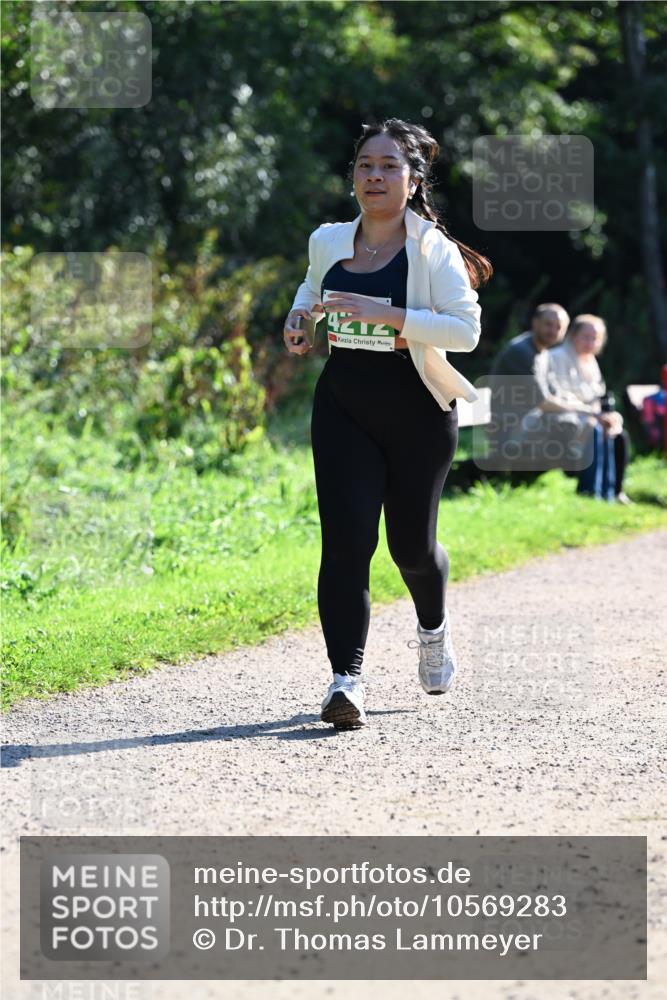 27.09.2026 - 35. Volkslauf durch das schöne Alstertal Dr. Thomas Lammeyer http://msf.ph/oto/10569283 27.09.2026 10:57:08 Laufen 4214 meine-sportfotos.de