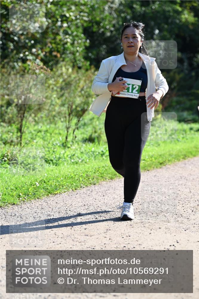 27.09.2026 - 35. Volkslauf durch das schöne Alstertal Dr. Thomas Lammeyer http://msf.ph/oto/10569291 27.09.2026 10:57:09 Laufen 12 meine-sportfotos.de