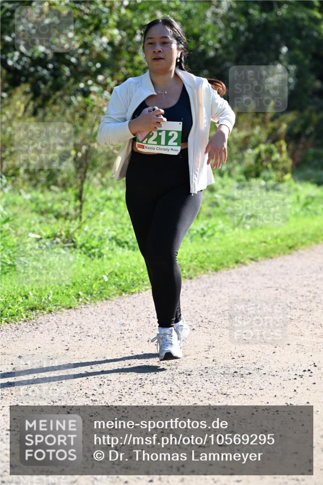 27.09.2026 - 35. Volkslauf durch das schöne Alstertal Dr. Thomas Lammeyer http://msf.ph/oto/10569295 27.09.2026 10:57:09 Laufen 212 meine-sportfotos.de