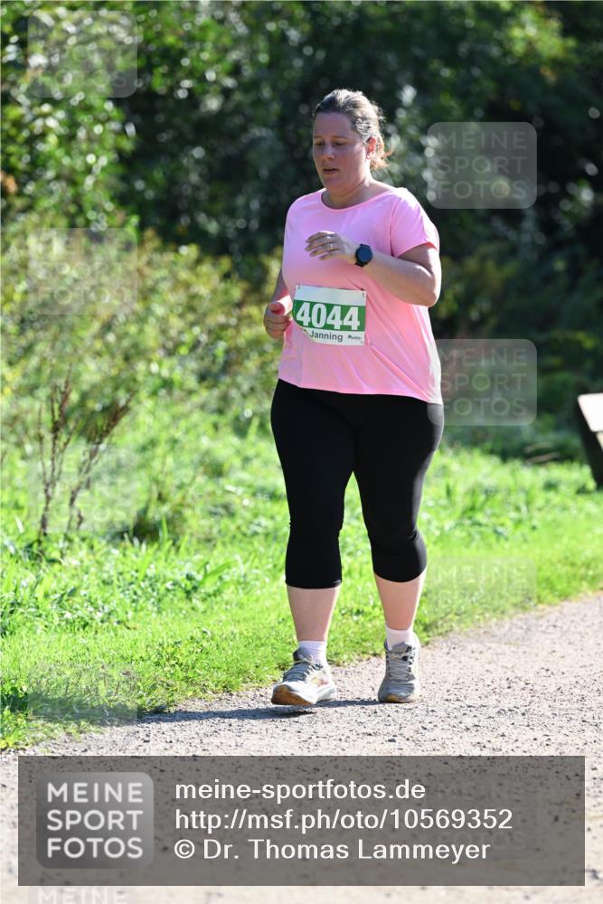 27.09.2026 - 35. Volkslauf durch das schöne Alstertal Dr. Thomas Lammeyer http://msf.ph/oto/10569352 27.09.2026 10:57:34 Laufen 4044 meine-sportfotos.de