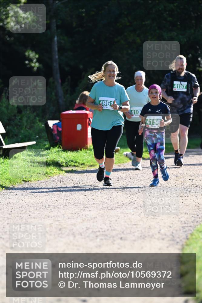 27.09.2026 - 35. Volkslauf durch das schöne Alstertal Dr. Thomas Lammeyer http://msf.ph/oto/10569372 27.09.2026 10:57:44 Laufen 4961, 410, 4156, 4157 meine-sportfotos.de