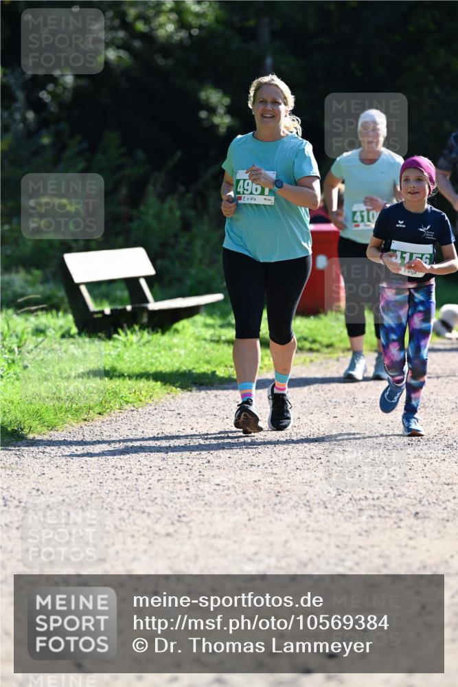27.09.2026 - 35. Volkslauf durch das schöne Alstertal Dr. Thomas Lammeyer http://msf.ph/oto/10569384 27.09.2026 10:57:46 Laufen 496, 410, 4156 meine-sportfotos.de