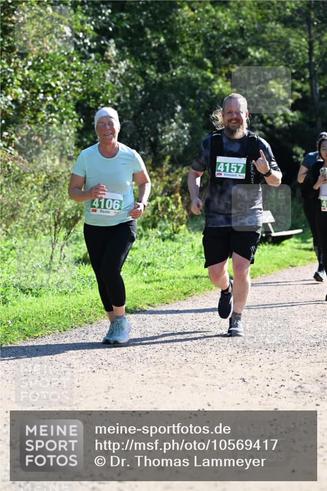 27.09.2026 - 35. Volkslauf durch das schöne Alstertal Dr. Thomas Lammeyer http://msf.ph/oto/10569417 27.09.2026 10:57:51 Laufen 4106, 4157 meine-sportfotos.de