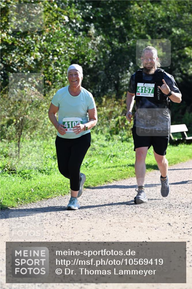 27.09.2026 - 35. Volkslauf durch das schöne Alstertal Dr. Thomas Lammeyer http://msf.ph/oto/10569419 27.09.2026 10:57:51 Laufen 4105, 4157 meine-sportfotos.de