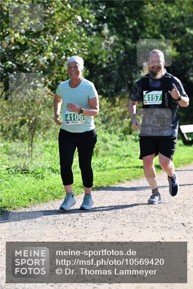 27.09.2026 - 35. Volkslauf durch das schöne Alstertal Dr. Thomas Lammeyer http://msf.ph/oto/10569420 27.09.2026 10:57:51 Laufen 4106, 4157 meine-sportfotos.de