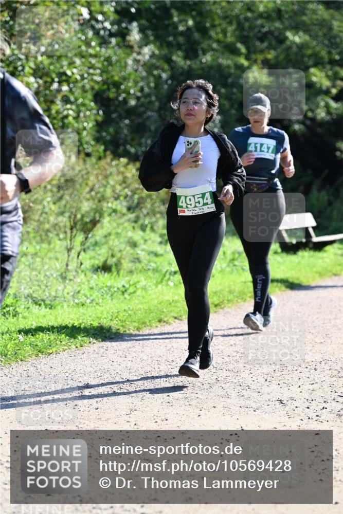 27.09.2026 - 35. Volkslauf durch das schöne Alstertal Dr. Thomas Lammeyer http://msf.ph/oto/10569428 27.09.2026 10:57:53 Laufen 4954, 4147 meine-sportfotos.de