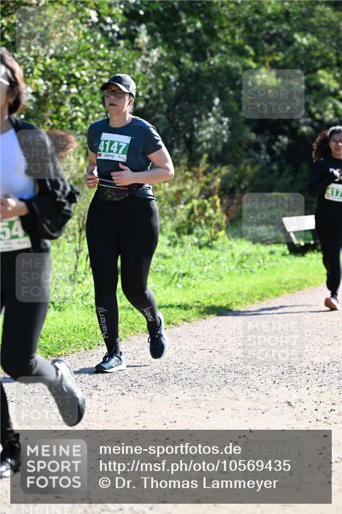 27.09.2026 - 35. Volkslauf durch das schöne Alstertal Dr. Thomas Lammeyer http://msf.ph/oto/10569435 27.09.2026 10:57:55 Laufen 54, 4147, 417 meine-sportfotos.de