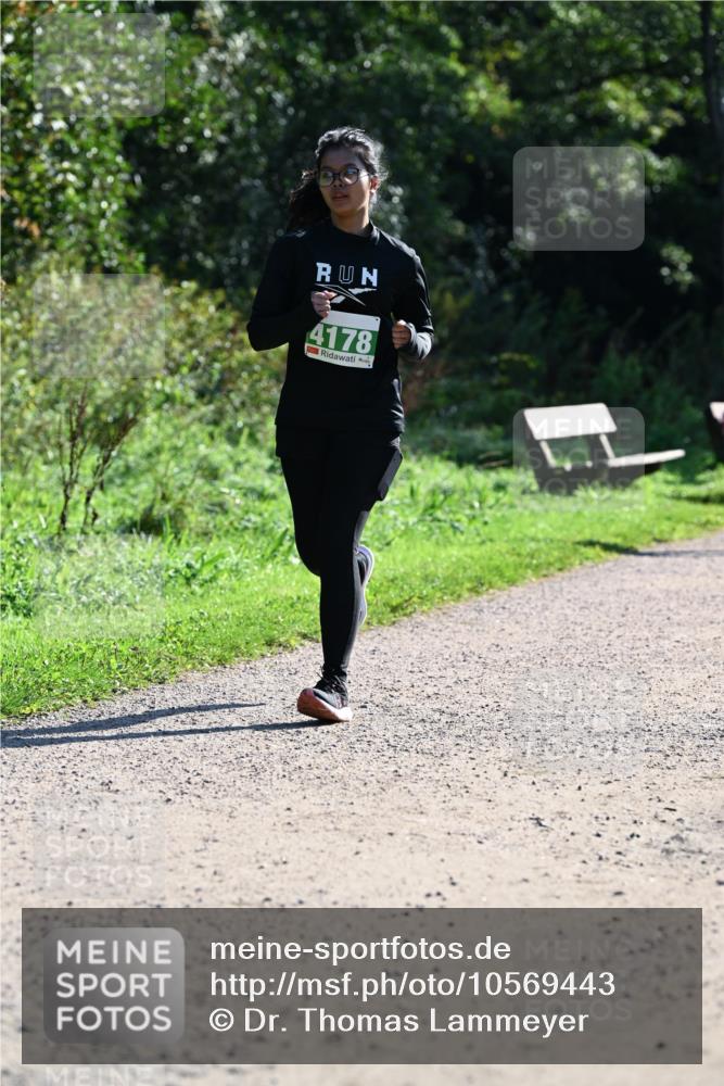 27.09.2026 - 35. Volkslauf durch das schöne Alstertal Dr. Thomas Lammeyer http://msf.ph/oto/10569443 27.09.2026 10:57:56 Laufen 4178 meine-sportfotos.de