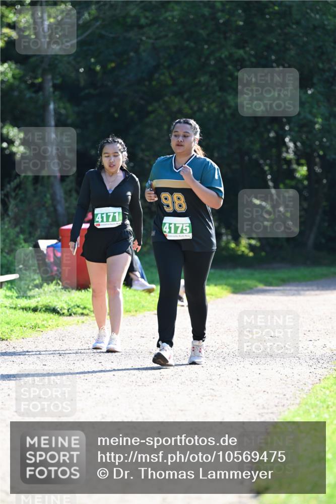 27.09.2026 - 35. Volkslauf durch das schöne Alstertal Dr. Thomas Lammeyer http://msf.ph/oto/10569475 27.09.2026 10:58:03 Laufen 4171, 98, 4175 meine-sportfotos.de