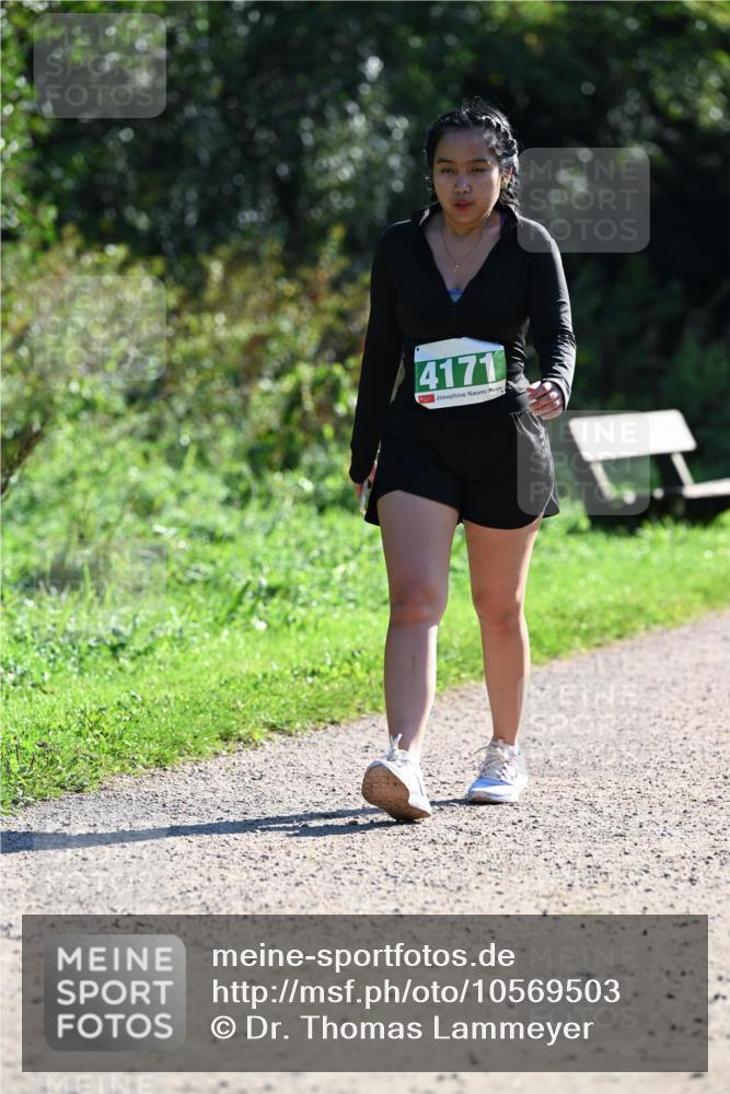 27.09.2026 - 35. Volkslauf durch das schöne Alstertal Dr. Thomas Lammeyer http://msf.ph/oto/10569503 27.09.2026 10:58:09 Laufen  meine-sportfotos.de