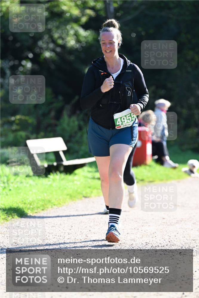 27.09.2026 - 35. Volkslauf durch das schöne Alstertal Dr. Thomas Lammeyer http://msf.ph/oto/10569525 27.09.2026 10:58:20 Laufen 4955 meine-sportfotos.de
