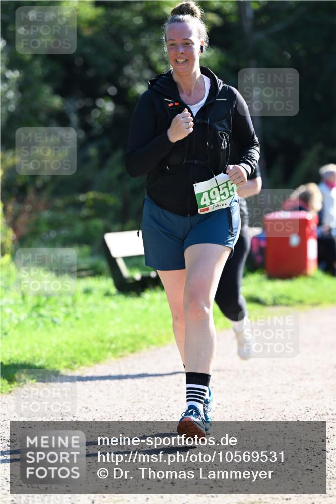 27.09.2026 - 35. Volkslauf durch das schöne Alstertal Dr. Thomas Lammeyer http://msf.ph/oto/10569531 27.09.2026 10:58:21 Laufen 4955 meine-sportfotos.de