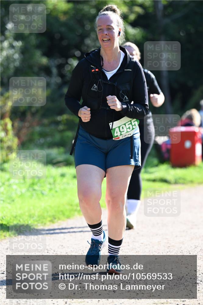 27.09.2026 - 35. Volkslauf durch das schöne Alstertal Dr. Thomas Lammeyer http://msf.ph/oto/10569533 27.09.2026 10:58:21 Laufen 4955 meine-sportfotos.de
