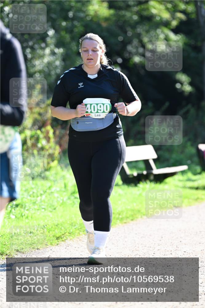 27.09.2026 - 35. Volkslauf durch das schöne Alstertal Dr. Thomas Lammeyer http://msf.ph/oto/10569538 27.09.2026 10:58:23 Laufen 4090 meine-sportfotos.de