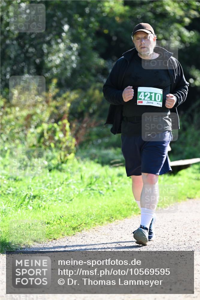 27.09.2026 - 35. Volkslauf durch das schöne Alstertal Dr. Thomas Lammeyer http://msf.ph/oto/10569595 27.09.2026 10:58:43 Laufen 4210 meine-sportfotos.de