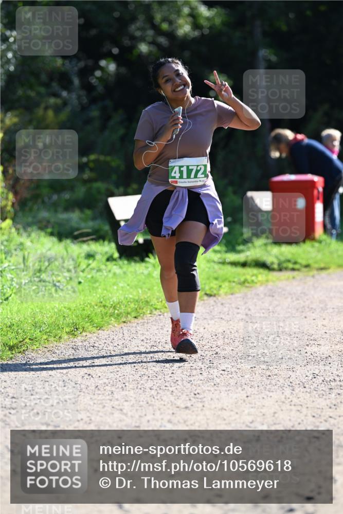 27.09.2026 - 35. Volkslauf durch das schöne Alstertal Dr. Thomas Lammeyer http://msf.ph/oto/10569618 27.09.2026 10:58:58 Laufen 4172 meine-sportfotos.de