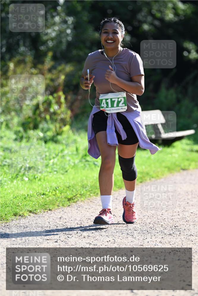 27.09.2026 - 35. Volkslauf durch das schöne Alstertal Dr. Thomas Lammeyer http://msf.ph/oto/10569625 27.09.2026 10:58:59 Laufen 4172 meine-sportfotos.de