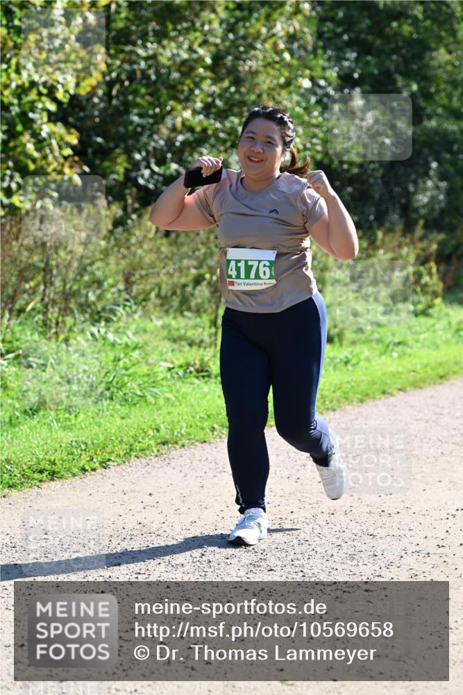 27.09.2026 - 35. Volkslauf durch das schöne Alstertal Dr. Thomas Lammeyer http://msf.ph/oto/10569658 27.09.2026 10:59:12 Laufen 4176 meine-sportfotos.de