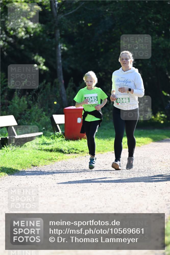27.09.2026 - 35. Volkslauf durch das schöne Alstertal Dr. Thomas Lammeyer http://msf.ph/oto/10569661 27.09.2026 10:59:34 Laufen 045, 4046 meine-sportfotos.de