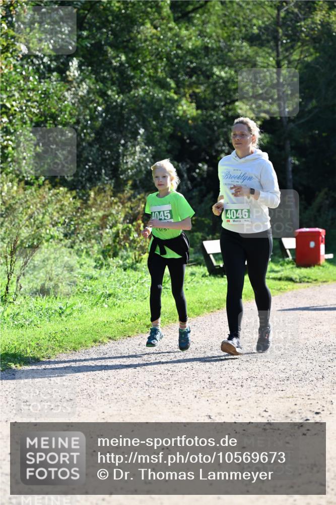 27.09.2026 - 35. Volkslauf durch das schöne Alstertal Dr. Thomas Lammeyer http://msf.ph/oto/10569673 27.09.2026 10:59:38 Laufen 4045, 4046 meine-sportfotos.de