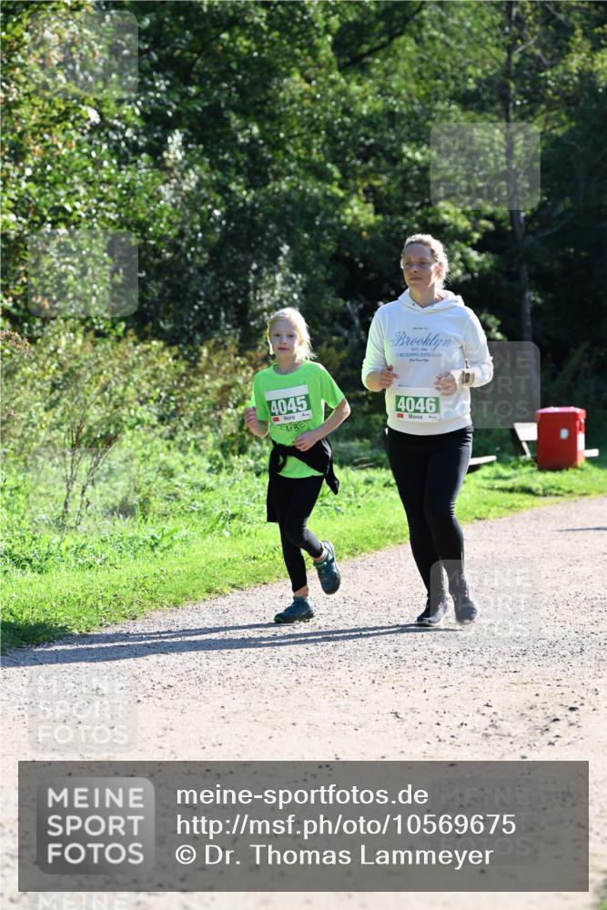 27.09.2026 - 35. Volkslauf durch das schöne Alstertal Dr. Thomas Lammeyer http://msf.ph/oto/10569675 27.09.2026 10:59:38 Laufen 4045, 4046 meine-sportfotos.de