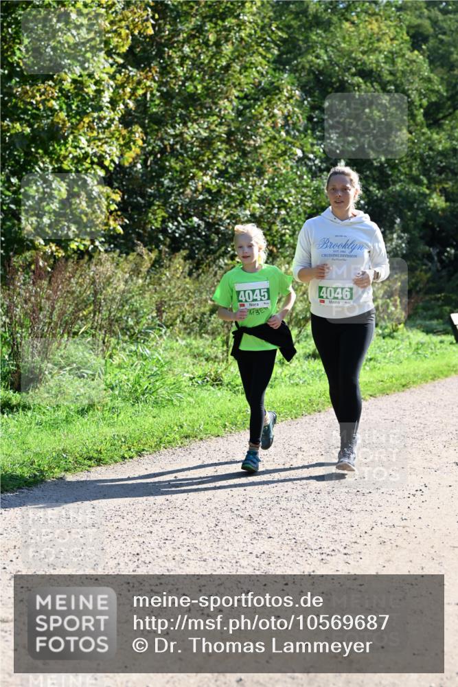 27.09.2026 - 35. Volkslauf durch das schöne Alstertal Dr. Thomas Lammeyer http://msf.ph/oto/10569687 27.09.2026 10:59:40 Laufen 4045, 4046 meine-sportfotos.de