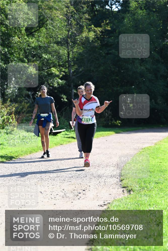 27.09.2026 - 35. Volkslauf durch das schöne Alstertal Dr. Thomas Lammeyer http://msf.ph/oto/10569708 27.09.2026 11:00:07 Laufen 4112 meine-sportfotos.de