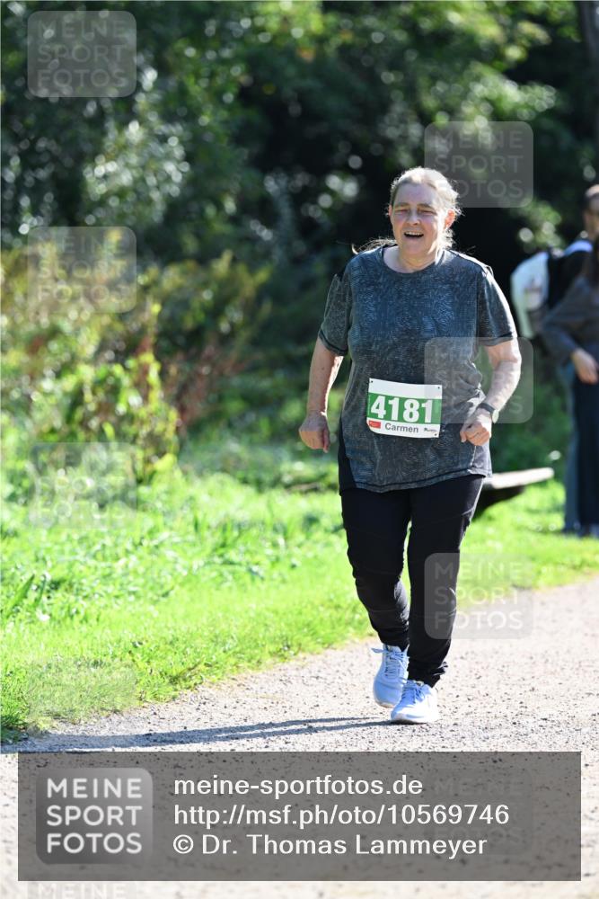27.09.2026 - 35. Volkslauf durch das schöne Alstertal Dr. Thomas Lammeyer http://msf.ph/oto/10569746 27.09.2026 11:02:21 Laufen 4181 meine-sportfotos.de