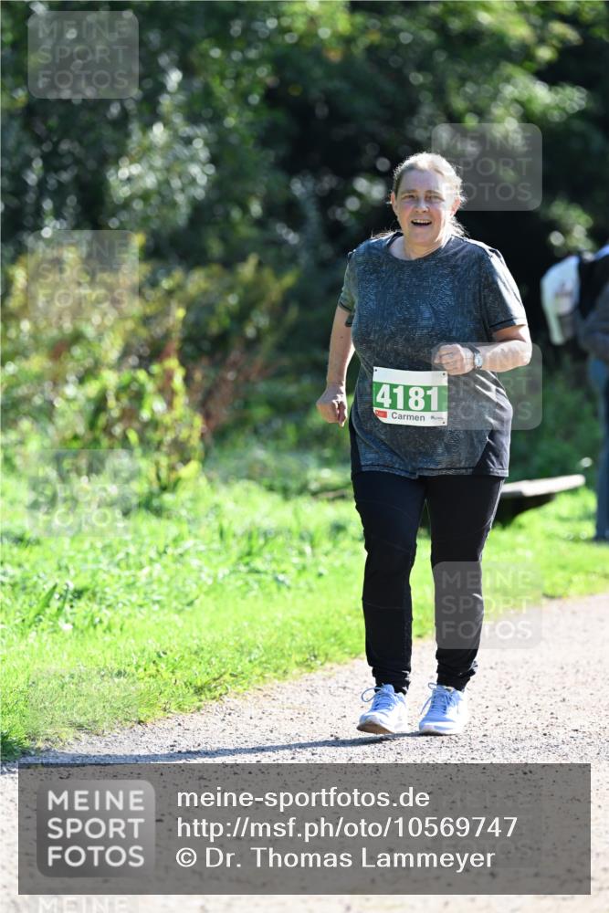 27.09.2026 - 35. Volkslauf durch das schöne Alstertal Dr. Thomas Lammeyer http://msf.ph/oto/10569747 27.09.2026 11:02:21 Laufen 4181 meine-sportfotos.de