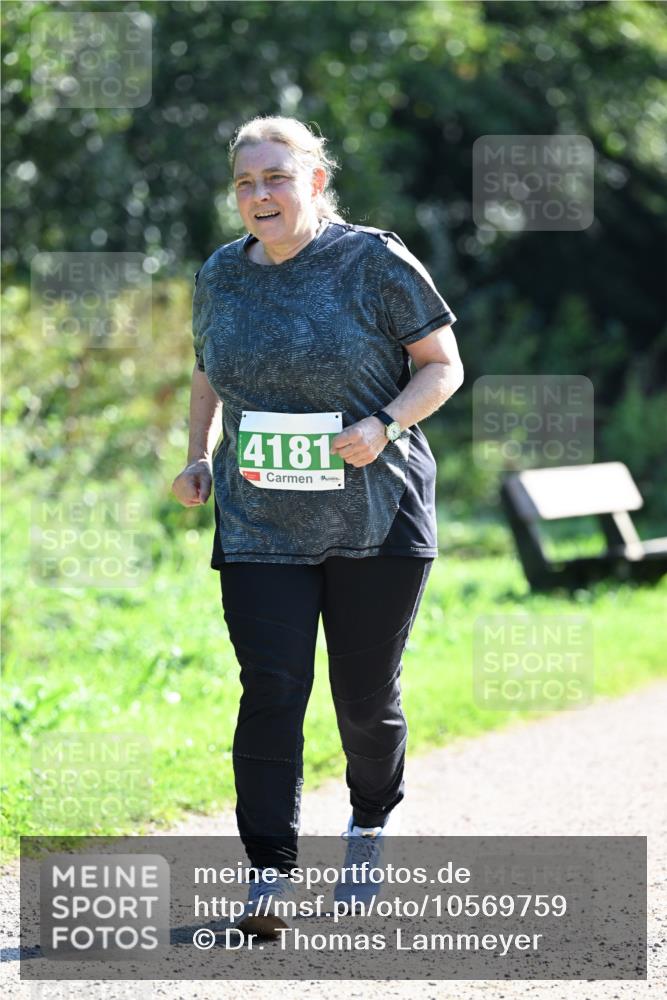 27.09.2026 - 35. Volkslauf durch das schöne Alstertal Dr. Thomas Lammeyer http://msf.ph/oto/10569759 27.09.2026 11:02:22 Laufen 4181 meine-sportfotos.de
