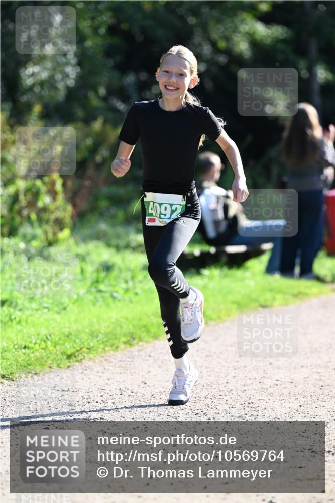 27.09.2026 - 35. Volkslauf durch das schöne Alstertal Dr. Thomas Lammeyer http://msf.ph/oto/10569764 27.09.2026 11:03:02 Laufen 4092 meine-sportfotos.de