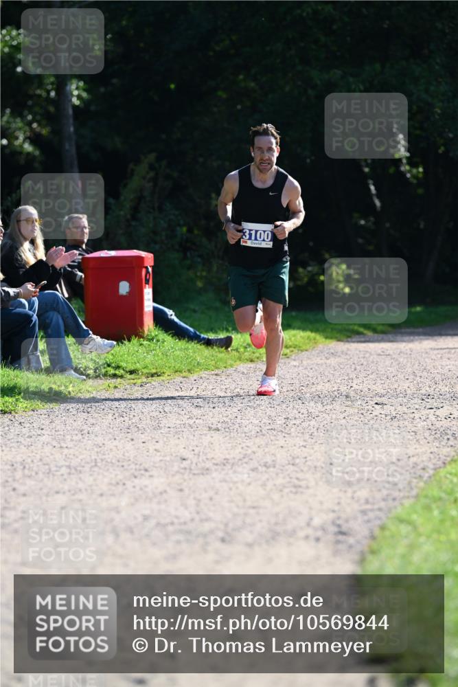 27.09.2026 - 35. Volkslauf durch das schöne Alstertal Dr. Thomas Lammeyer http://msf.ph/oto/10569844 27.09.2026 11:05:30 Laufen 3100 meine-sportfotos.de