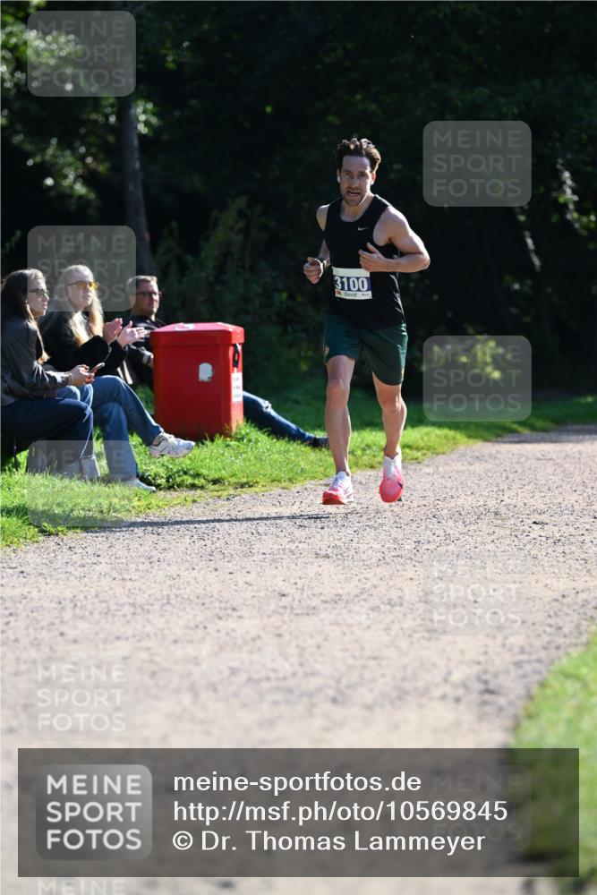 27.09.2026 - 35. Volkslauf durch das schöne Alstertal Dr. Thomas Lammeyer http://msf.ph/oto/10569845 27.09.2026 11:05:30 Laufen 3100 meine-sportfotos.de
