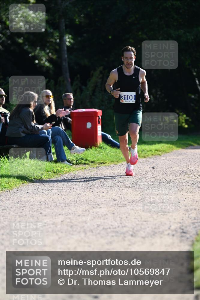 27.09.2026 - 35. Volkslauf durch das schöne Alstertal Dr. Thomas Lammeyer http://msf.ph/oto/10569847 27.09.2026 11:05:30 Laufen 3100 meine-sportfotos.de