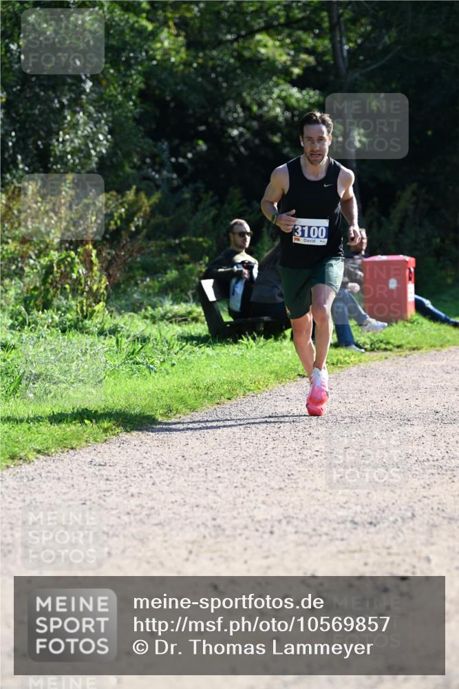 27.09.2026 - 35. Volkslauf durch das schöne Alstertal Dr. Thomas Lammeyer http://msf.ph/oto/10569857 27.09.2026 11:05:32 Laufen 3100 meine-sportfotos.de