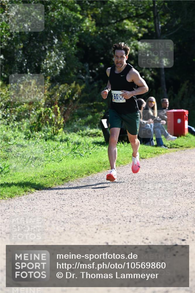 27.09.2026 - 35. Volkslauf durch das schöne Alstertal Dr. Thomas Lammeyer http://msf.ph/oto/10569860 27.09.2026 11:05:32 Laufen 3100 meine-sportfotos.de