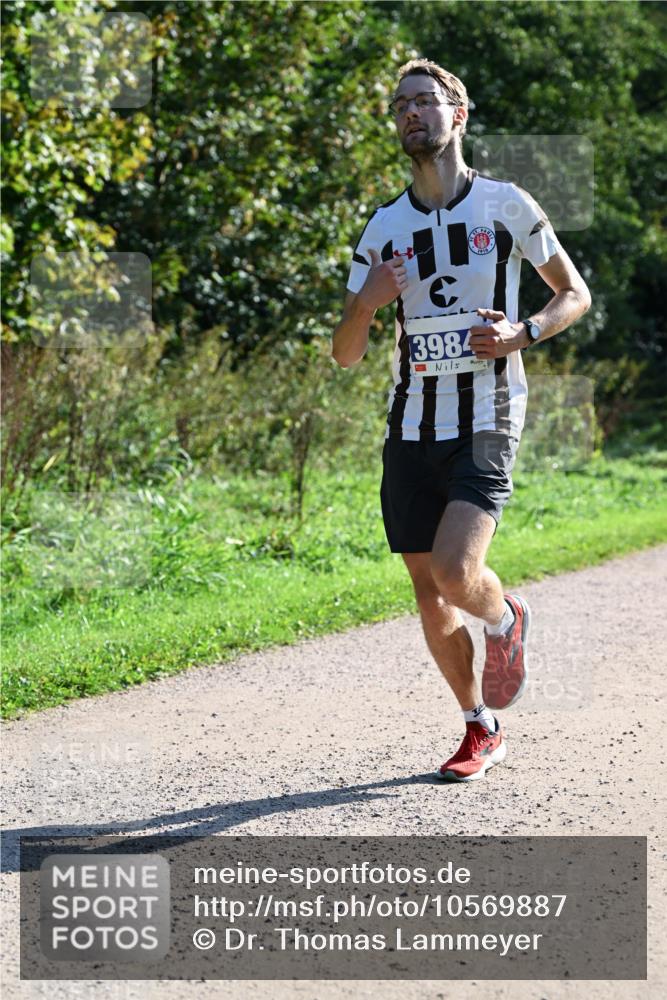 27.09.2026 - 35. Volkslauf durch das schöne Alstertal Dr. Thomas Lammeyer http://msf.ph/oto/10569887 27.09.2026 11:05:44 Laufen 3984 meine-sportfotos.de