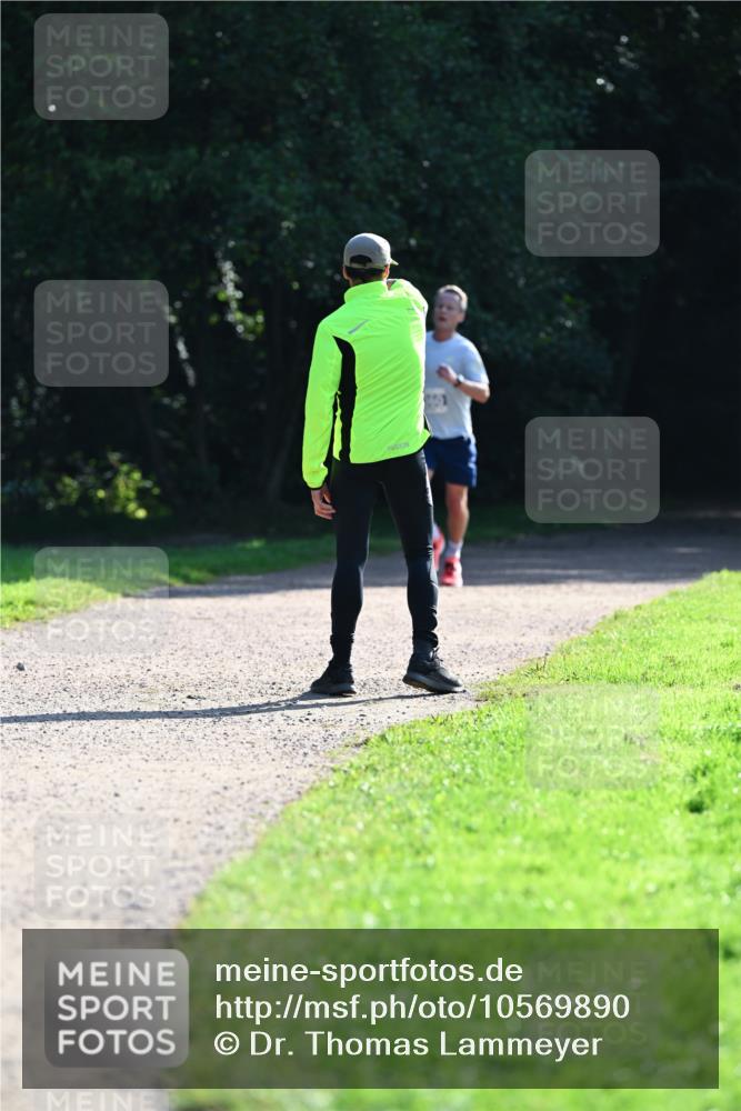 27.09.2026 - 35. Volkslauf durch das schöne Alstertal Dr. Thomas Lammeyer http://msf.ph/oto/10569890 27.09.2026 11:05:55 Laufen  meine-sportfotos.de
