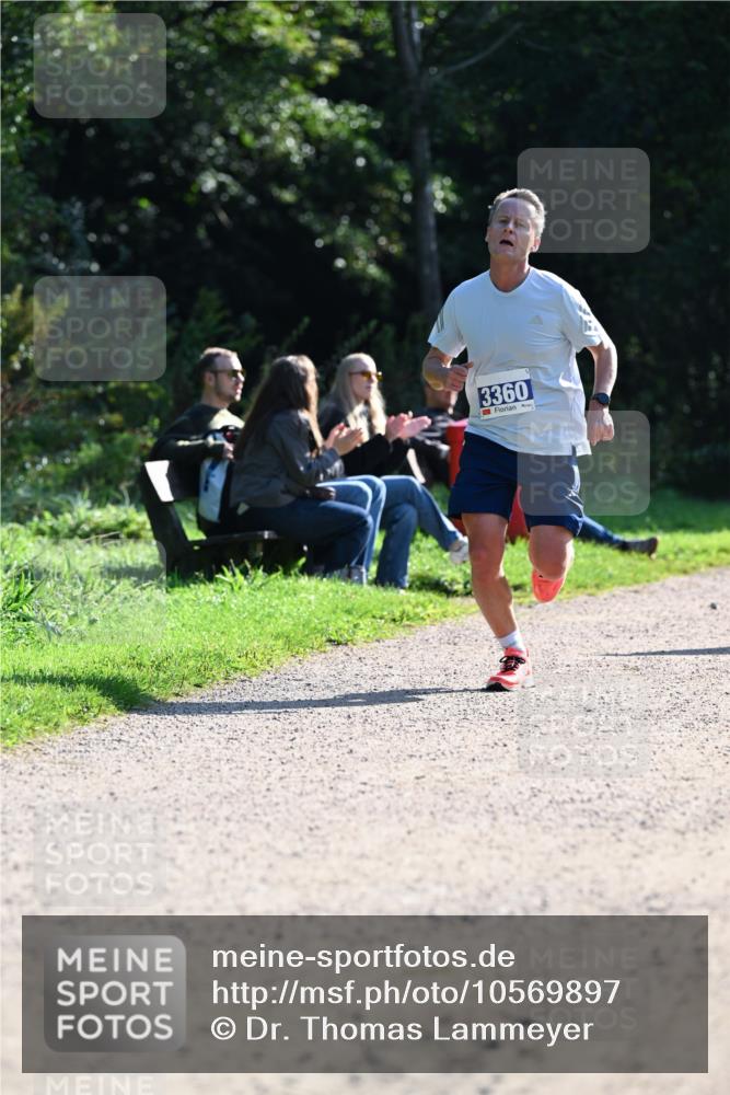27.09.2026 - 35. Volkslauf durch das schöne Alstertal Dr. Thomas Lammeyer http://msf.ph/oto/10569897 27.09.2026 11:05:59 Laufen 3360 meine-sportfotos.de