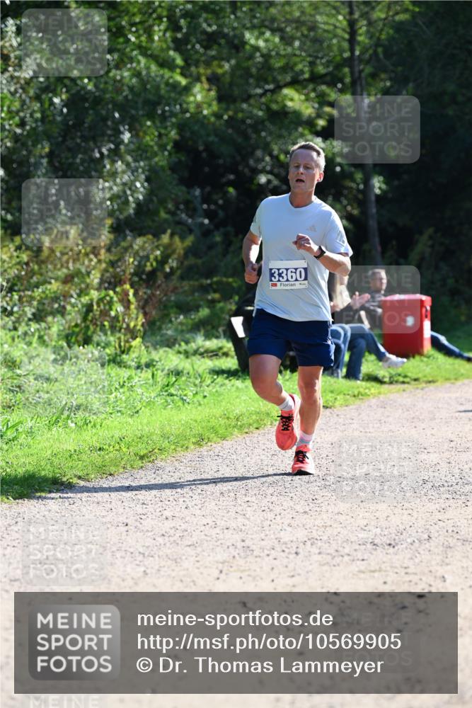 27.09.2026 - 35. Volkslauf durch das schöne Alstertal Dr. Thomas Lammeyer http://msf.ph/oto/10569905 27.09.2026 11:06:00 Laufen 3360 meine-sportfotos.de
