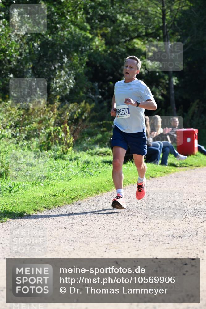 27.09.2026 - 35. Volkslauf durch das schöne Alstertal Dr. Thomas Lammeyer http://msf.ph/oto/10569906 27.09.2026 11:06:00 Laufen 3360 meine-sportfotos.de