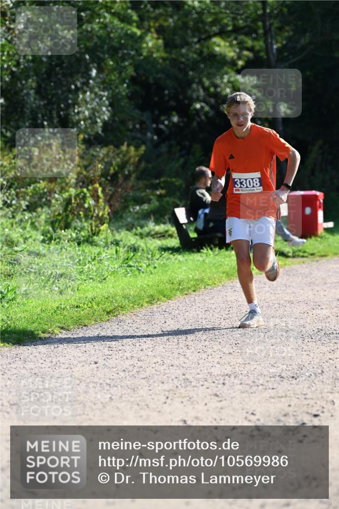 27.09.2026 - 35. Volkslauf durch das schöne Alstertal Dr. Thomas Lammeyer http://msf.ph/oto/10569986 27.09.2026 11:07:51 Laufen 3308 meine-sportfotos.de